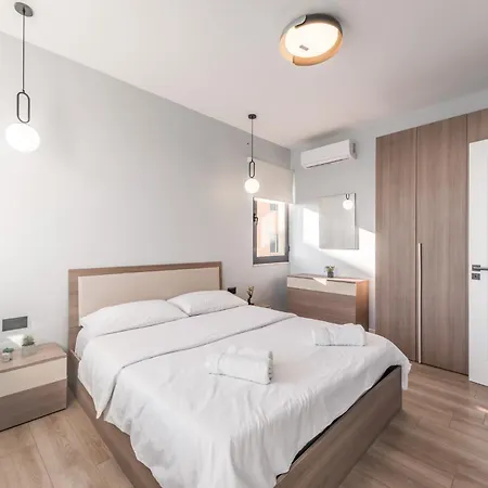 Luxurious Seaview With Jacuzzi Apartment *