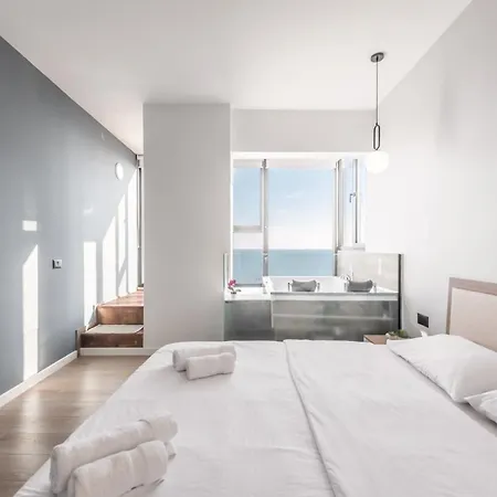 Apartment Luxurious Seaview With Jacuzzi Durres