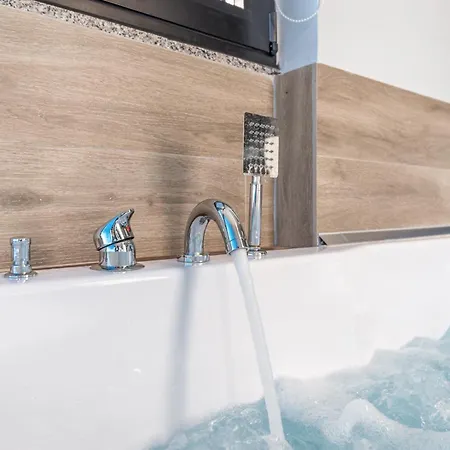Luxurious Seaview With Jacuzzi